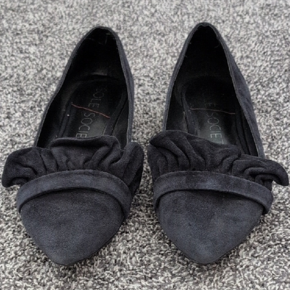 Elegant Blue Suede Flats